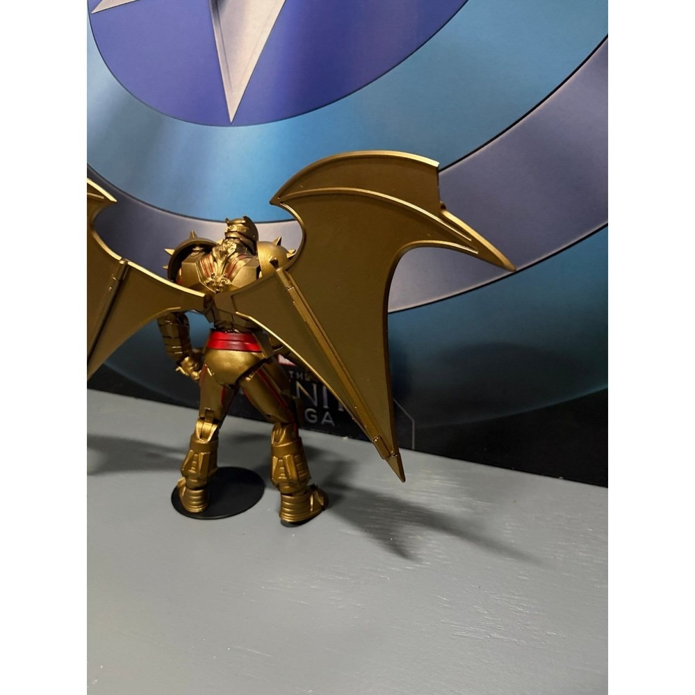 Mcfarlane DC Multiverse - Batman (Gold Hellbat Suit) - Picture 6 of 10